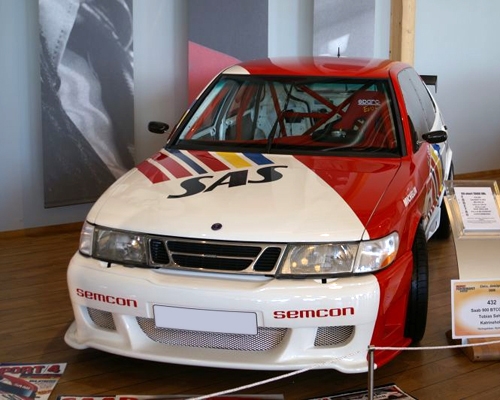 http://www.stylingshopen.se/images/products/kjolpaket/saab-90093/saab-styling/safront_2.jpg